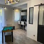 아파트 T2 Renove, Jaccuzi, Sauna, Sieges Massants, Jardin, Parking, Metro