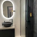 T2 Renove, Jaccuzi, Sauna, Sieges Massants, Jardin, Parking, Metro *