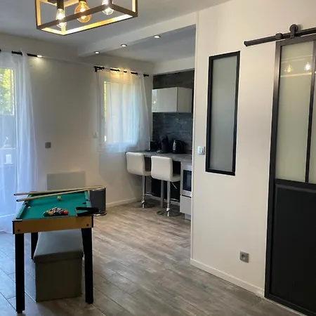 公寓 T2 Renove, Jaccuzi, Sauna, Sieges Massants, Jardin, Parking, Metro