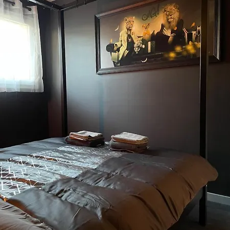 T2 Renove, Jaccuzi, Sauna, Sieges Massants, Jardin, Parking, Metro *