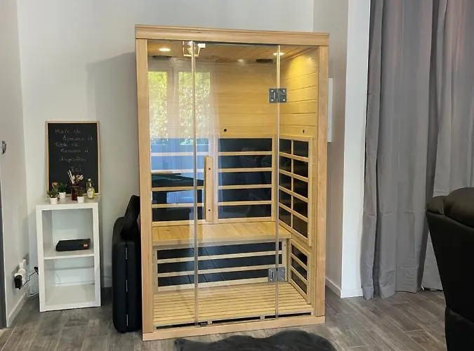 T2 Renove, Jaccuzi, Sauna, Sieges Massants, Jardin, Parking, Metro Apartmán *