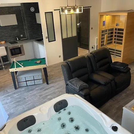 T2 Rénové, Jaccuzi, Sauna, Sièges Massants, Jardin, Parking, Métro