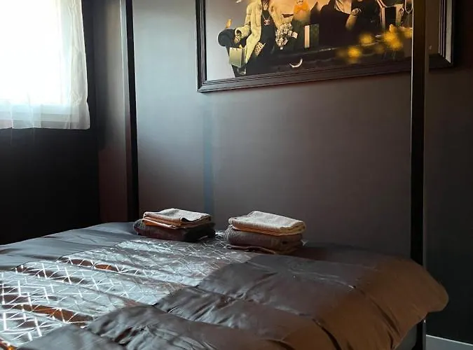 T2 Renove, Jaccuzi, Sauna, Sieges Massants, Jardin, Parking, Metro *