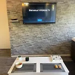 Apartamento T2 Rénové, Jaccuzi, Sauna, Sièges Massants, Jardin, Parking, Métro *
